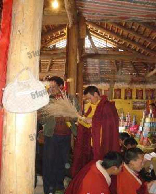 西藏密宗喇嘛的破瓦法