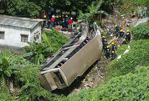 香港灵异案件:巴士坠崖惨案汀九冤魂灵异事件