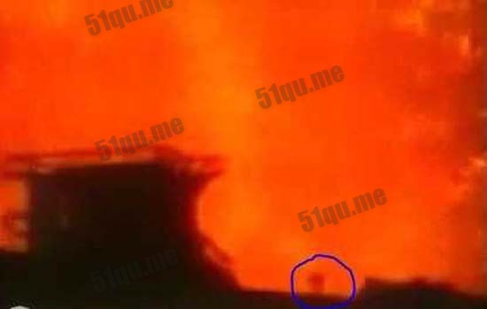 伊豆三原山火山爆发拍摄到的诡异视频