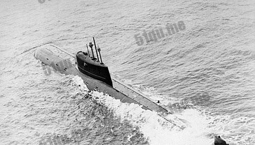 苏联潜艇被史前巨鲨袭击事件