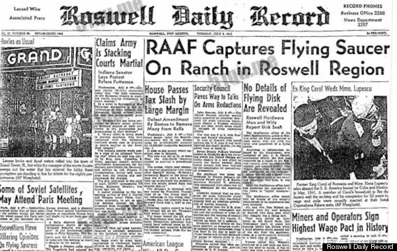 罗斯威尔每日纪事报》9日在头版大幅报导飞碟坠毁、外星人死亡事件