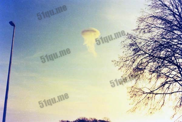 解密1974年丹麦维堡水母UFO照片真相