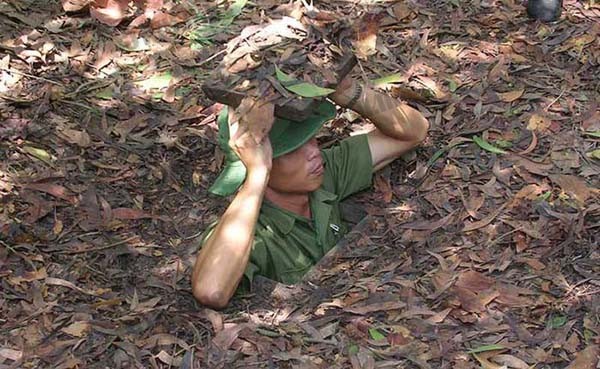 狭小的地道当时躲过敌军多少子弹攻击