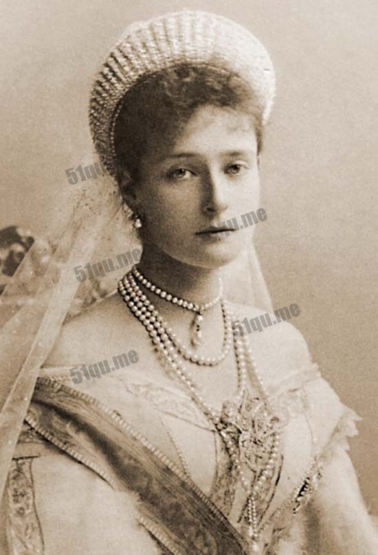 沙皇皇后亚历山德拉（1872年6月6日 –1918年7月17日，46岁）