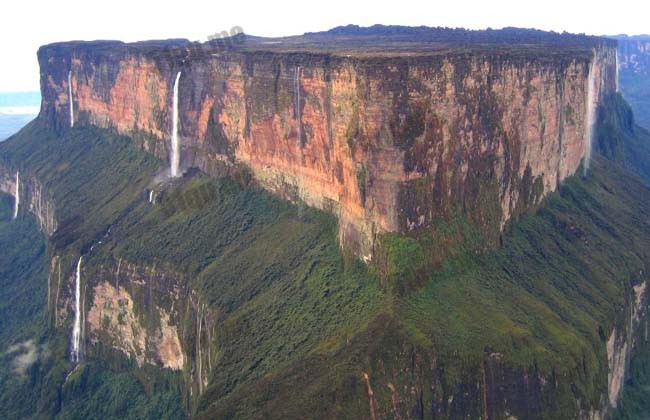 罗赖马山(Mount Roraima)