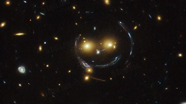 NASA拍到银河笑脸
