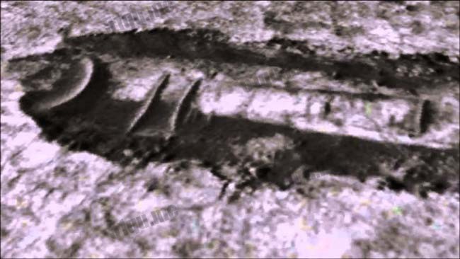坠毁在火星上的UFO残骸
