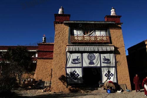 西藏吉祥天母肉身千年不腐之谜
