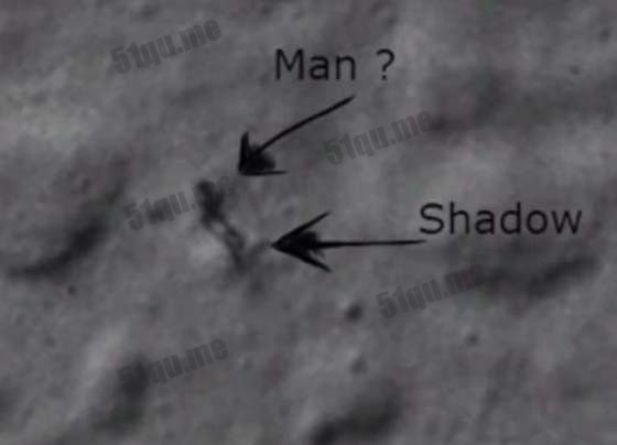 月球卫星照片上惊现神秘人影
