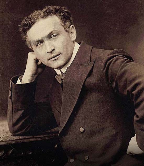 魔术师Harry Houdini