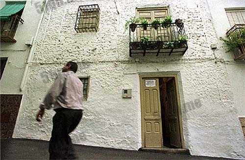 西班牙马吉纳山中的贝尔米兹村鬼屋