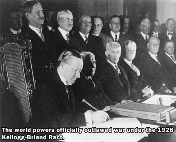世界大国其实是在1928年的《凯洛格-白里安 和平条约》上公开宣布停战的。