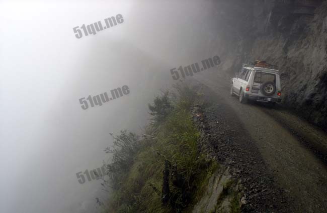 永加斯路（Yungas Road）