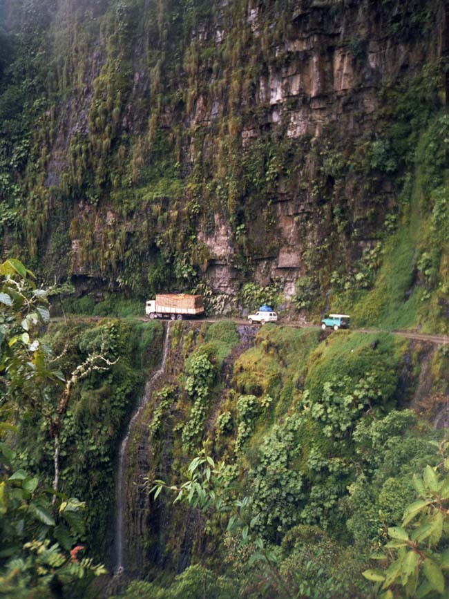 永加斯路（Yungas Road）