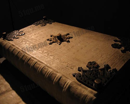 恶魔圣经（Codex Gigas）的书皮