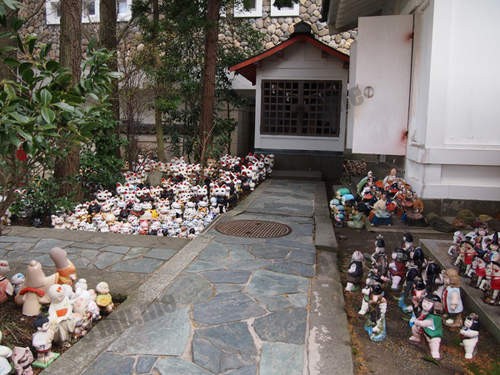 满是日本人形师的淡岛神社