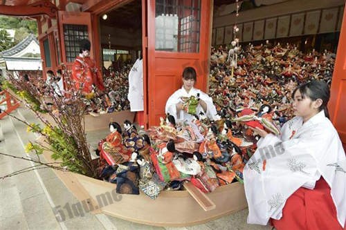 满是日本人形师的淡岛神社